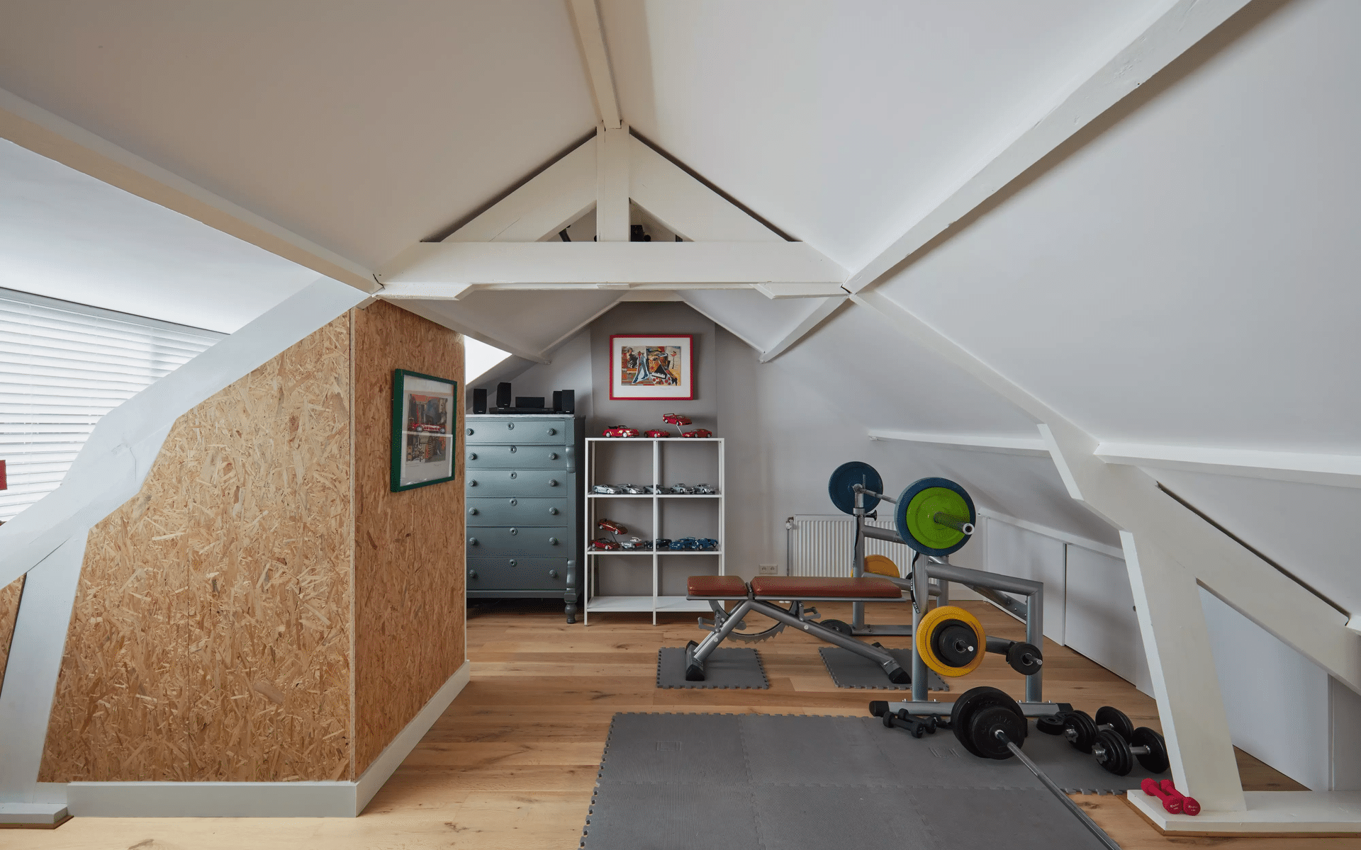 Les combles sont la pièce idéale pour installer sa salle de sport.