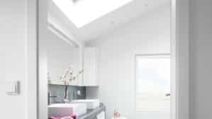 velux-salle-de-bain-minerale