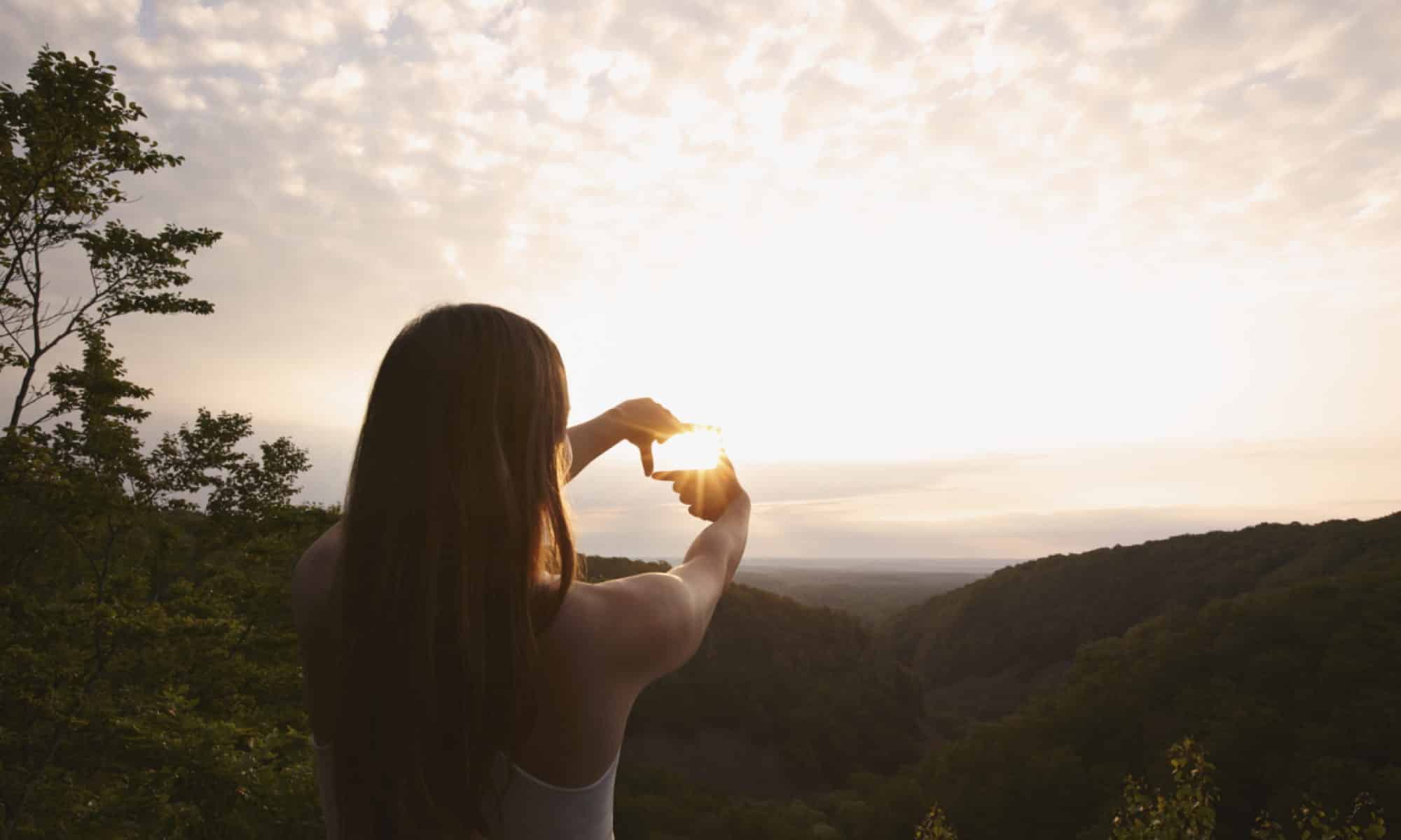 image sur une vue de soleil couchant