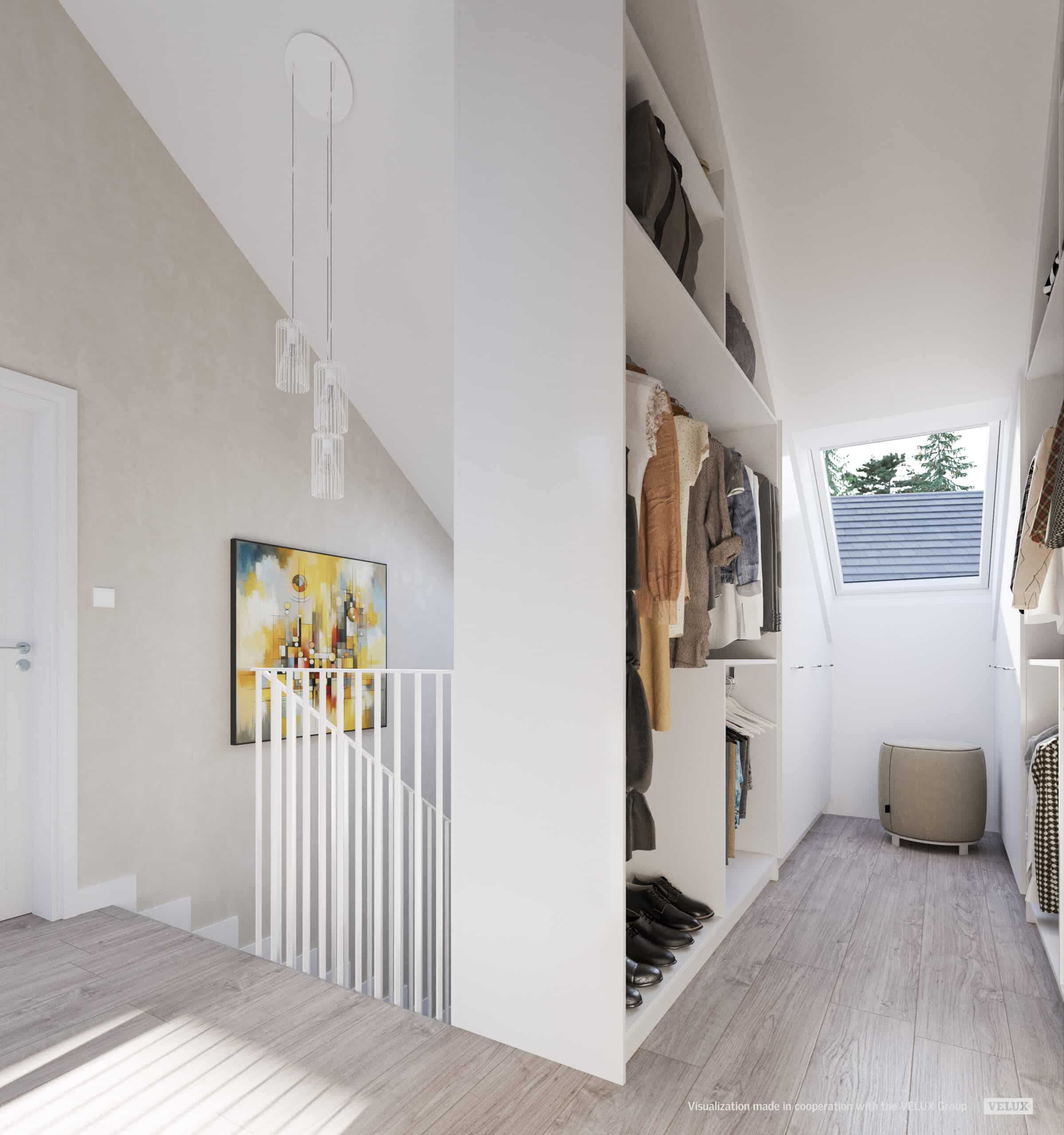 Dressing lumineux avec plafond mansard&eacute; et fen&ecirc;tre de toit VELUX, &eacute;tag&egrave;res bien organis&eacute;es et espace de rangement pour les v&ecirc;tements suspendus.