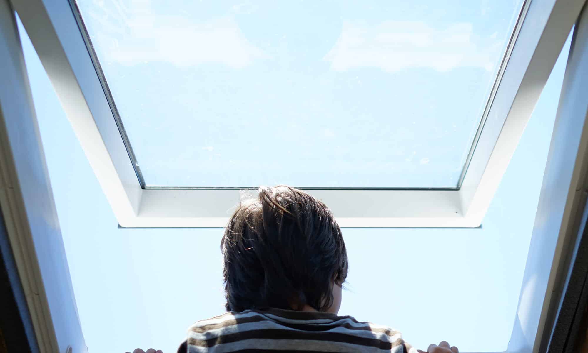 Sécuriser ses fenêtres de toit : nos meilleurs conseils pour protéger votre maison et votre famille !